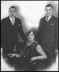 Luhrs siblings in NYC in 1930.